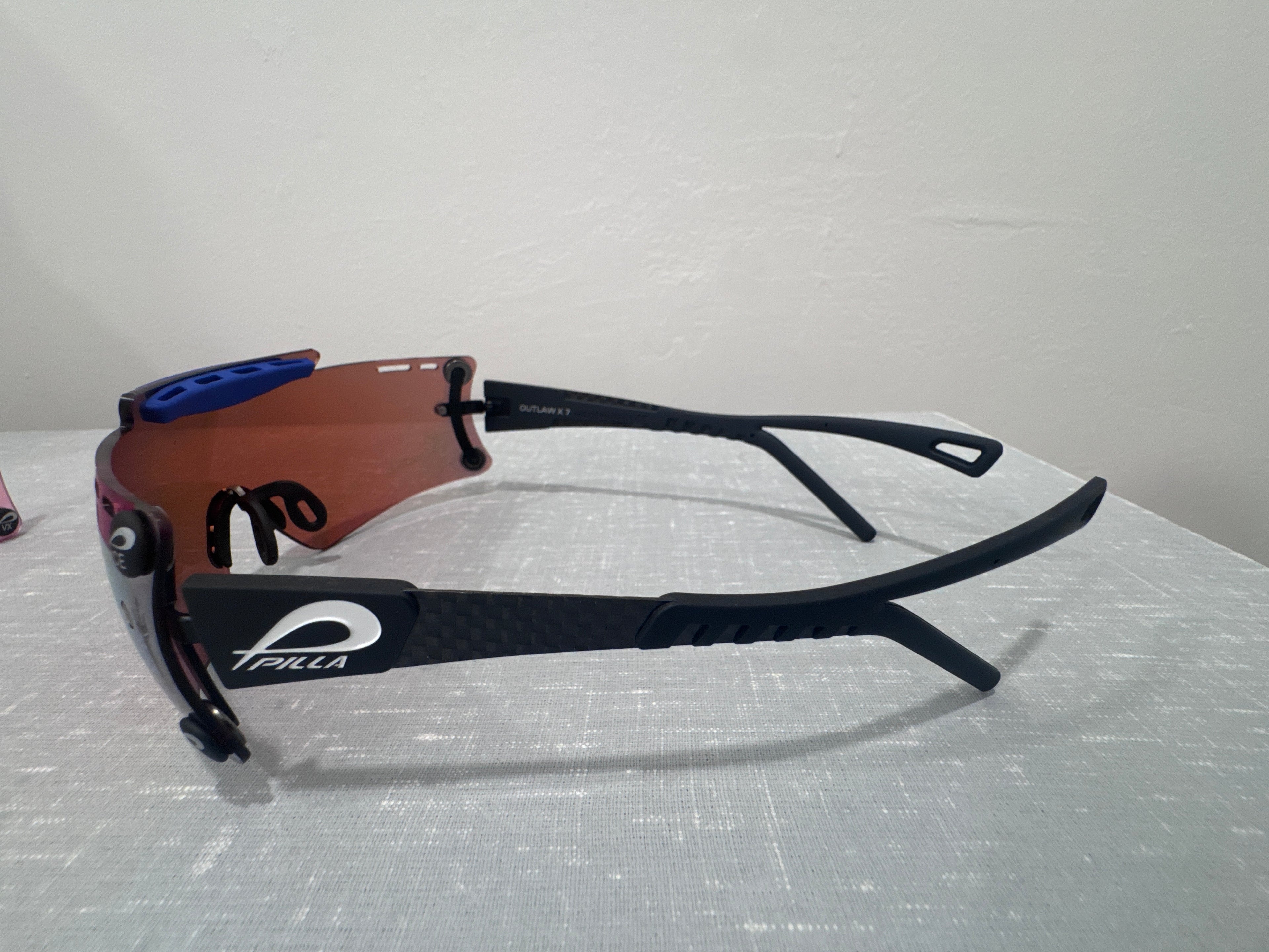 "Neptune Series" 26CIED Lens with Black Carbon Fork Neptune Series Frames