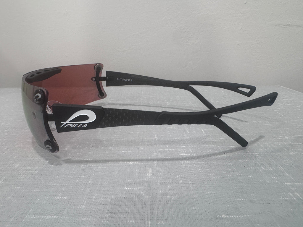 "Razor Series" 26CIED Lens with Black Tread Frames