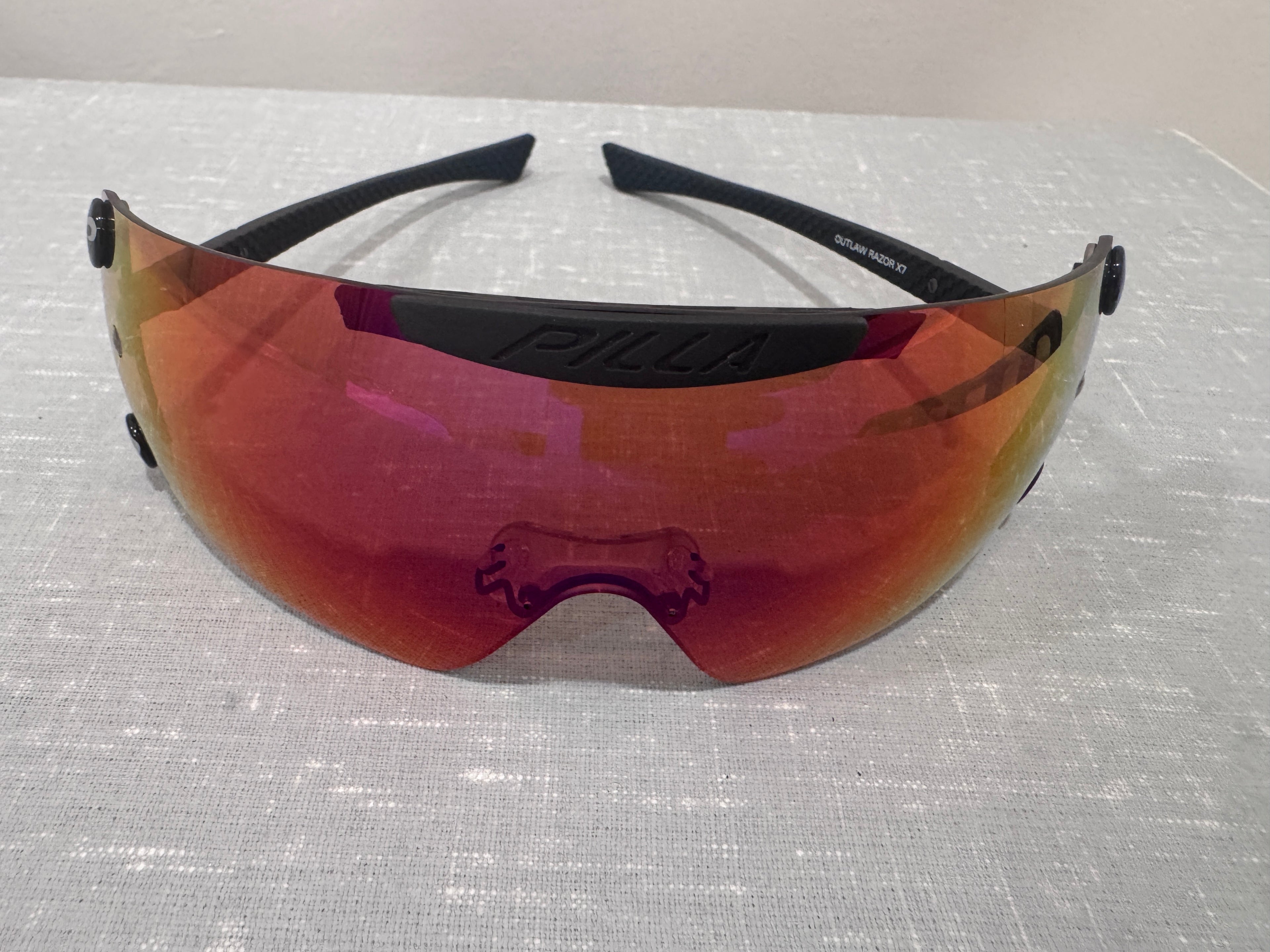 "Razor Series" 26CIED Lens with Black Razor Frame